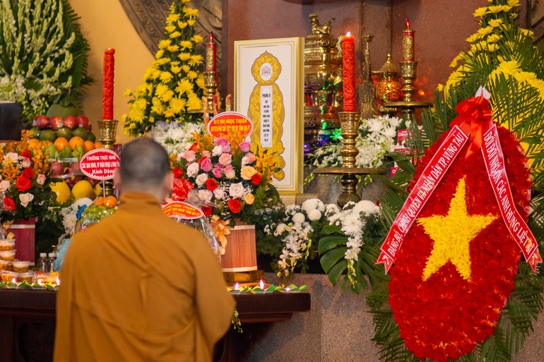 Lễ tưởng niệm các anh hùng liệt sĩ tại Đền thờ Liệt sĩ TP.Vũng Tàu