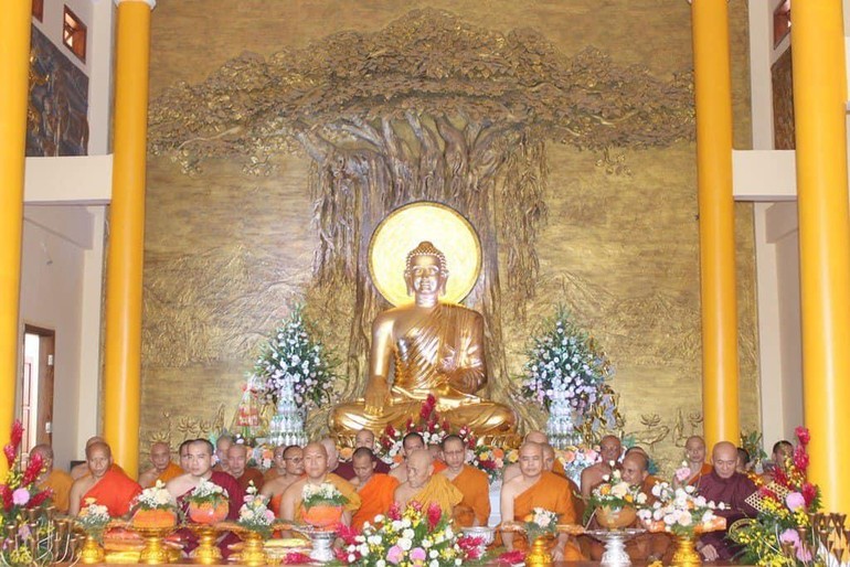 Quang cảnh lễ dâng y Kathina tại chùa Thái Bình (tỉnh Quảng Nam)