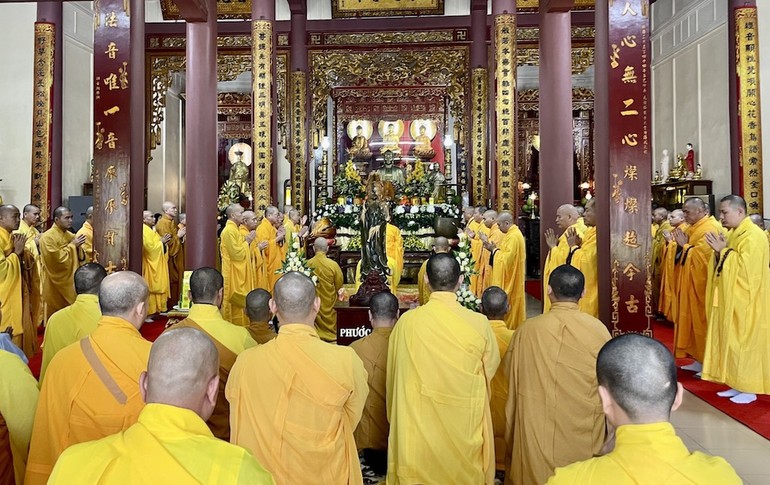lễ húy nhật lần thứ 281 Đức Tổ sư Thiệt Diệu Liễu Quán đã được trang nghiêm cử hành tại Tổ đình Thiền Tôn (P.An Tây, TP.Huế) vào sáng nay, 21-11-Quý Mão (2-1-2024) - Ảnh: Khánh Nhật