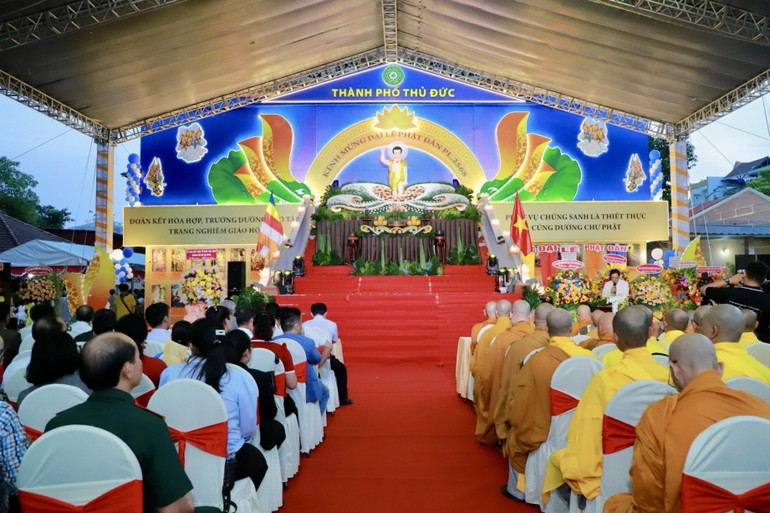Đại lễ Phật đản Phật lịch 2568 của Ban Trị sự GHPGVN TP.Thủ Đức tổ chức tại chùa Thiên Minh vào chiều 15-4-Giáp Thìn (22-5-2024) - Ảnh: Trung Thắng
