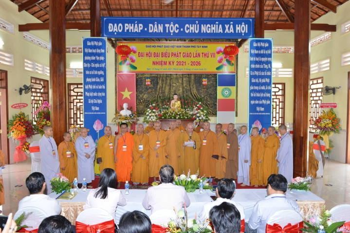Ban Trị sự Phật giáo TP.Tây Ninh nhiệm kỳ 2021 - 2026 ra mắt đại hội