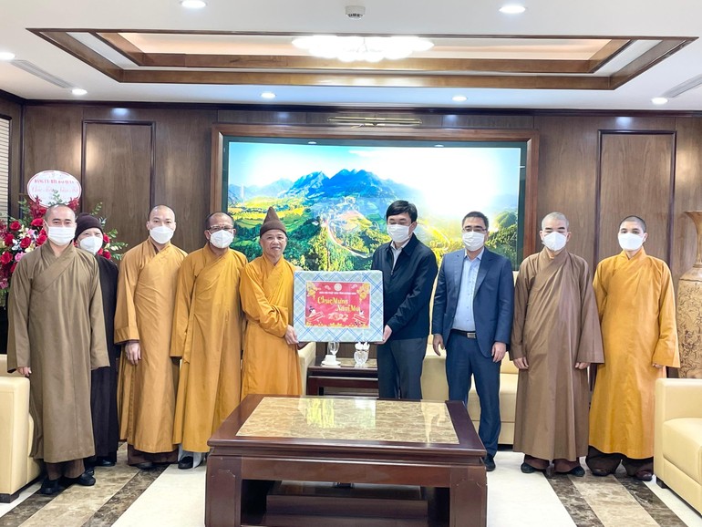Ban Trị sự GHPGVN tỉnh chúc mừng Tỉnh ủy Quảng Ninh trước thềm xuân mới 