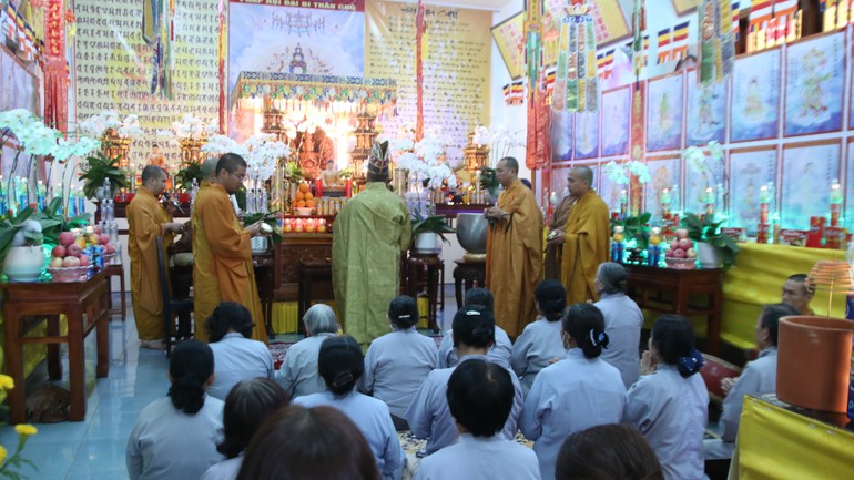 Khóa lễ khai Pháp hội Đại bi thần chú tại chùa Quan Âm