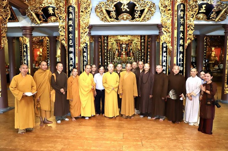 Phân ban Phật tử Dân tộc T.Ư thăm Ban Trị sự Phật giáo tỉnh
