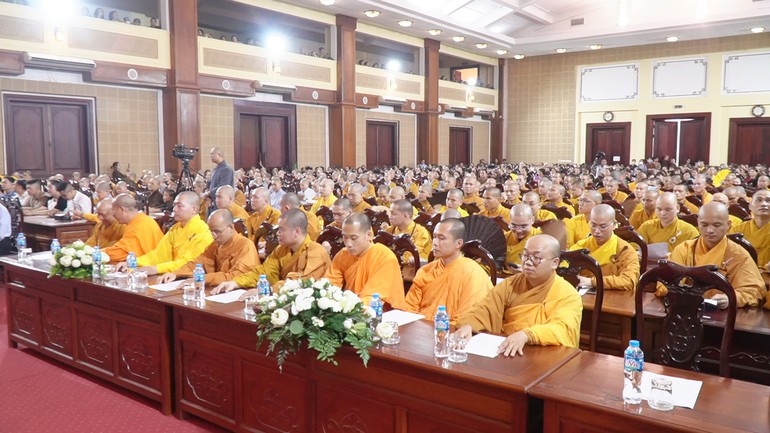Tăng Ni sinh Học viện Phật giáo VN tại Hà Nội trong lễ khai pháp An cư kiết hạ