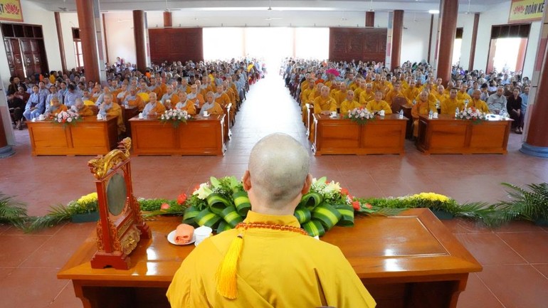 Thời pháp đầu tiên mùa An cư kiết hạ do Hòa thượng Thích Bảo Nghiêm thuyết giảng, tại Trung tâm Văn hóa Phật giáo tỉnh Hà Tĩnh
