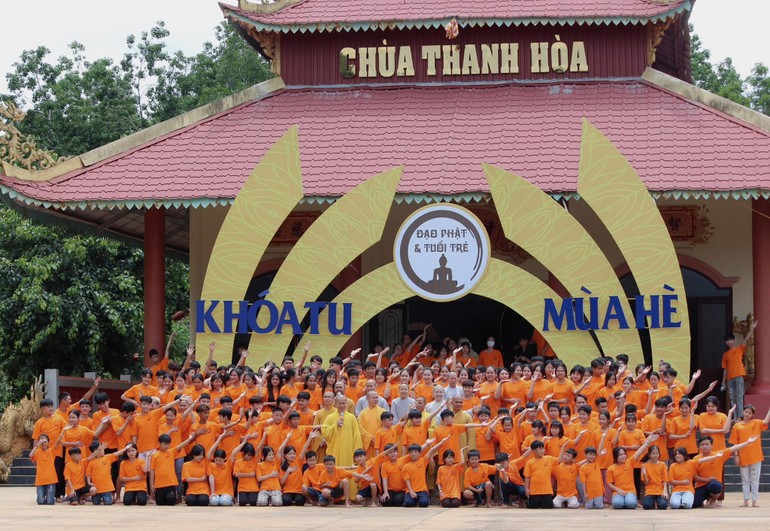 Ban Trị sự Phật giáo H.Hớn Quản kết hợp với chùa Thanh Hòa tổ chức khóa tu mùa hè cho các bạn trẻ