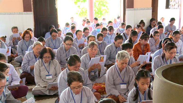 khóa tu Một ngày an lạc lần 5 được tổ chức tại chùa Kim Linh thu hút gần 250 Phật tử