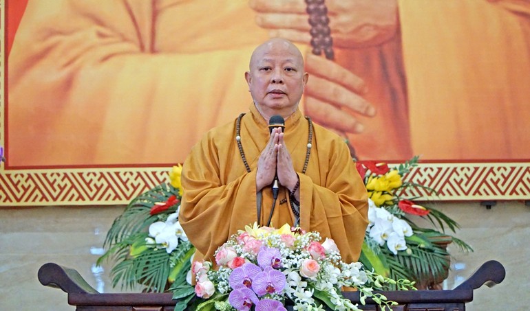 Hòa thượng Thích Lệ Trang đạo từ tại lễ bế mạc, trao giải hội thi diễn giảng cấp thành phố