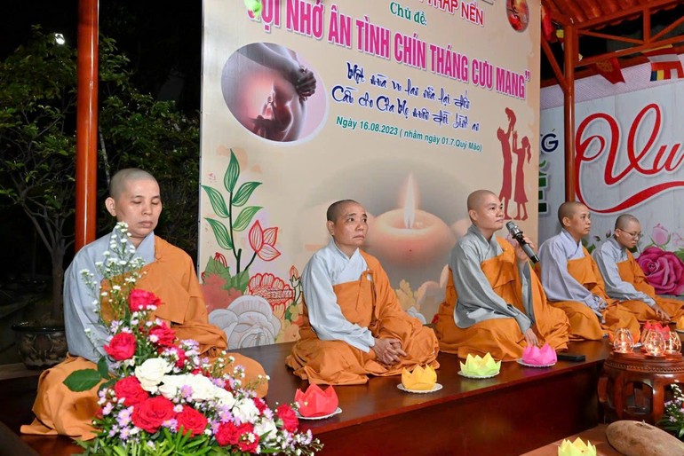 Sư cô Thích nữ Huệ Trí chia sẻ pháp thoại về gương hiếu hạnh trong đạo Phật