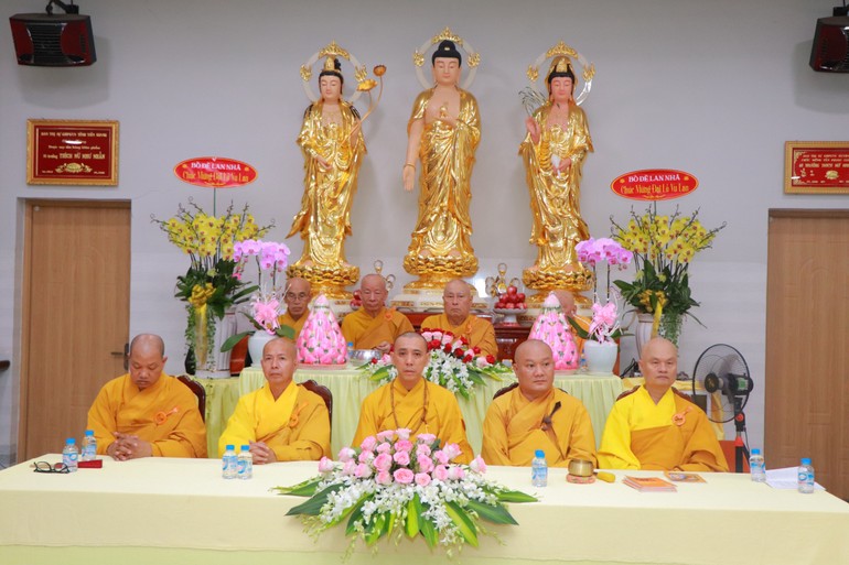 Chư tôn đức chứng minh, tham dự lễ Vu lan - Báo hiếu do chùa Pháp Lạc tổ chức