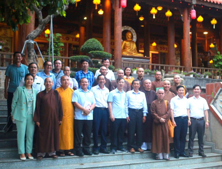 Đoàn lãnh đạo UBMTTQVN tỉnh Nghệ An và đại biểu các tôn giáo tiêu biểu đến thăm Ban Trị sự tỉnh Khánh Hòa