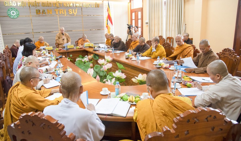 Thượng tọa Thích Giác Nghi chủ trì buổi họp của Ban Thường trực triển khai một số Phật sự quan trọng