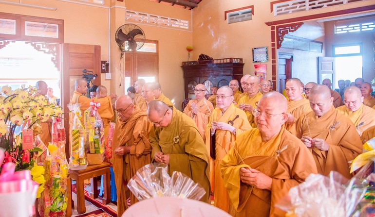  Ban Trị sự Phật giáo tỉnh dâng hương tại Tổ đường chùa Long Phước