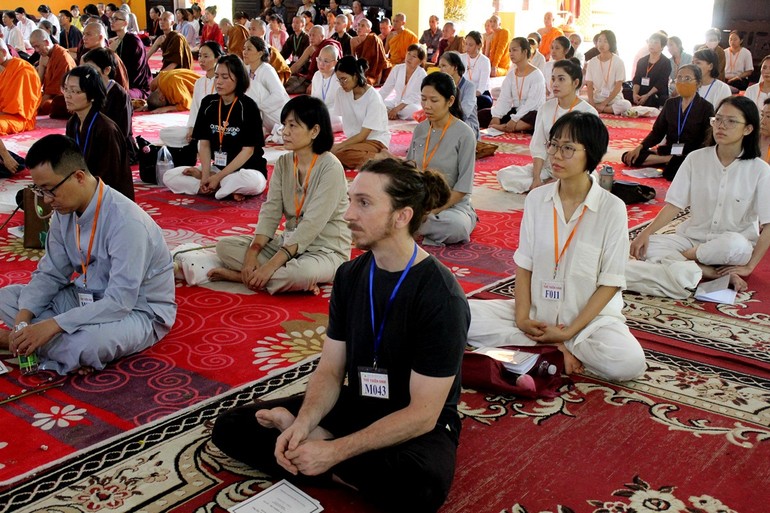 Thiền sinh tại khóa Thiền Samatha theo truyền thống của Phật giáo Myanmar