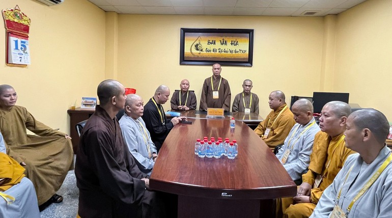 Ban Văn hóa GHPGVN TP.HCM họp triển khai hoạt động Phật sự và rà soát chương trình nghệ thuật