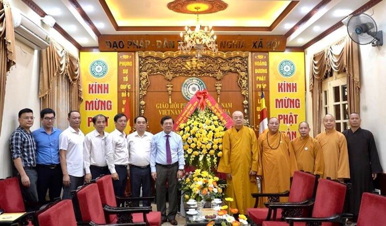 Lãnh đạo Ủy ban TƯMTTQVN chúc mừng Phật đản Phật lịch 2568 đến chư tôn đức GHPGVN