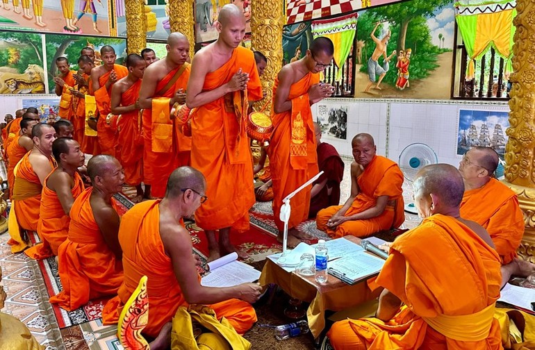 Giới trường truyền giới Tỳ-kheo đến 27 vị giới tử biệt truyền của hệ phái Nam tông Khmer