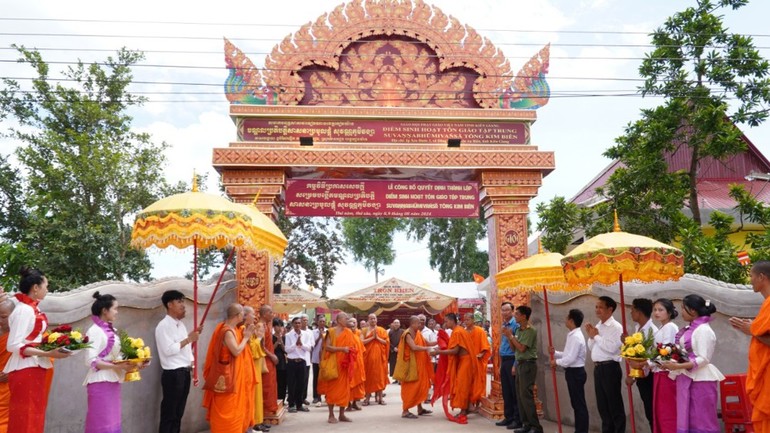 Thượng bảng Điểm sinh hoạt tôn giáo tập trung Suvannabhunivansa (Tông Kim Biên)