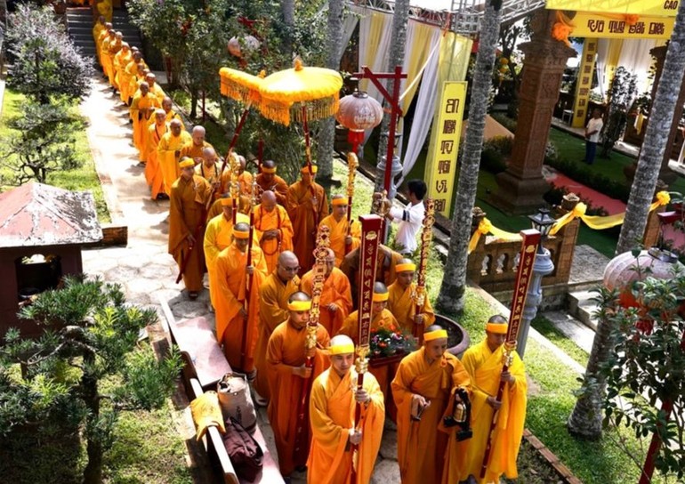 Cung nghinh chư tôn đức quang lâm lễ đường tưởng niệm Chung thất Trưởng lão Hòa thượng Thích Đức Nghi 