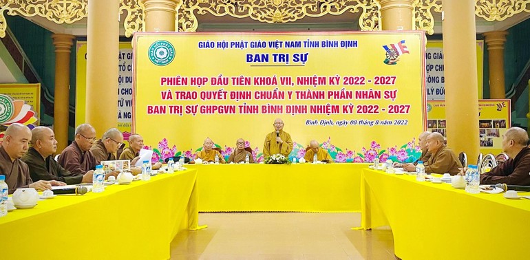 Hòa thượng Thích Nguyên Phước, Trưởng ban Trị sự GHPGVN tỉnh Bình Định chủ tọa buổi họp