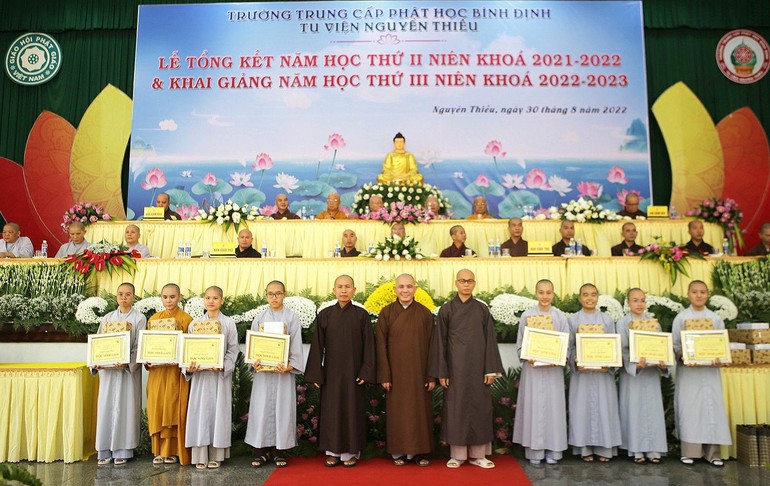Trường Trung cấp Phật học tỉnh Bình Định lễ tổng kết năm học thứ 2 và khai giảng năm thứ 3 khóa 9 (2020-2023)