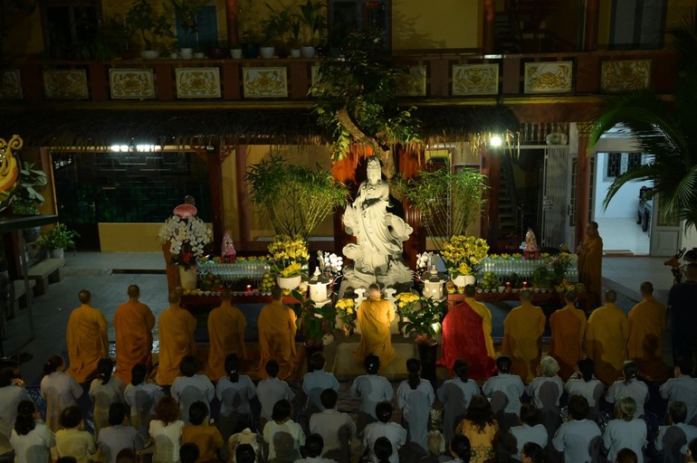 Khóa lễ an vị tôn tượng Bồ-tát Quan Thế Âm tại chùa Hưng Phước