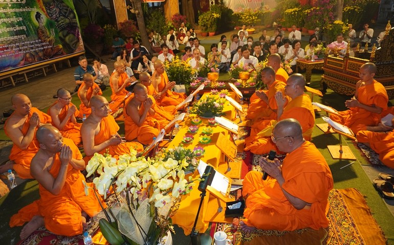 Chùa Candaransi tổ chức lễ Māghapūjā tối rằm tháng Giêng