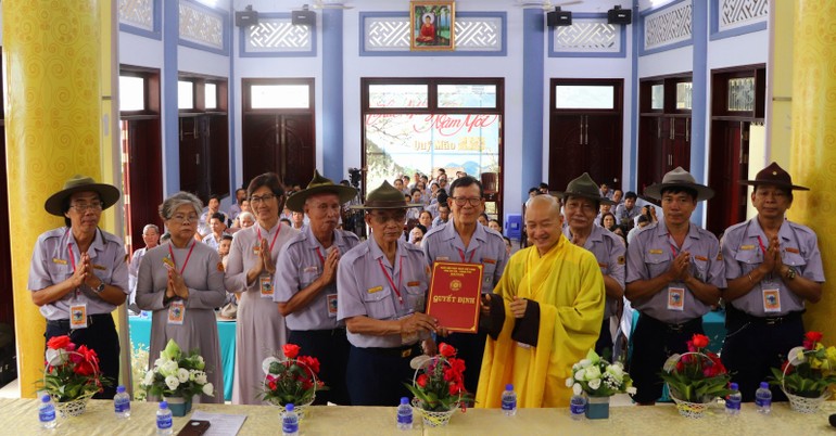 Ban Điều hành lớp học bậc Lực VI của Phân ban Gia đình Phật tử T.Ư khu vực 5 do huynh trưởng Thị Bá Huỳnh Văn Tùng làm Trưởng Ban Điều Hành 