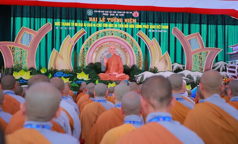  Đại lễ tưởng niệm Đức Thánh Tổ Ni, chư tôn đức Ni tiền bối hữu công Phật giáo Việt Nam