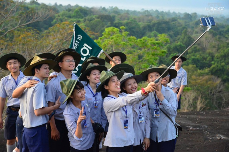 Là đệ tử Phật là điều hạnh phúc - Ảnh minh họa