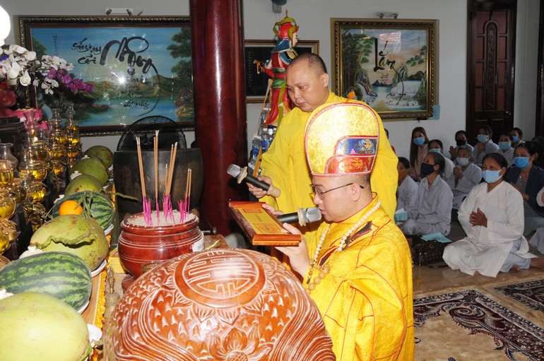 Đại đức Thích Viên Hải, Trụ trì chùa Linh Bửu khai đàn Dược Sư