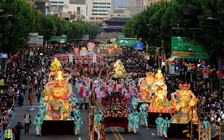 Lễ rước đèn Yeondeunghoe nhân dịp Phật đản tại Hàn Quốc