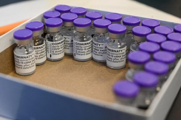 Lọ vắc-xin Pfizer/BioNTech tại một điểm tiêm chủng ở Pháp - Ảnh: AFP