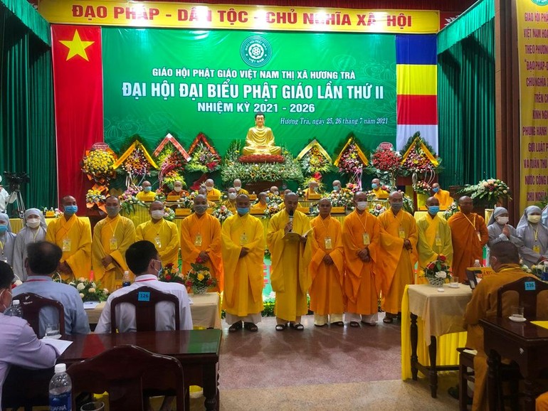 Tân Ban Trị sự Phật giáo thị xã Hương Trà nhiệm kỳ 2021-2026 ra mắt và phát biểu nhận nhiệm vụ tại đại hội