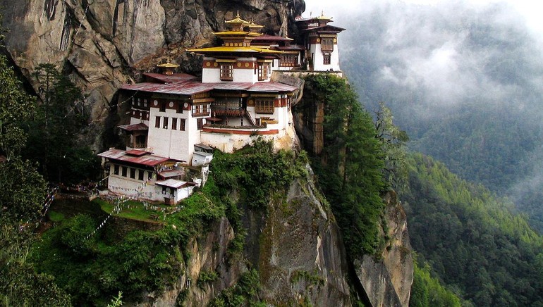 Tu viện Paro Taktsang, "Hang Hổ" đã trở thành biểu tượng của Bhutan