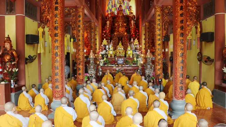 Chư Tăng Ni TP.Thái Bình và H.Vũ Thư làm lễ tác pháp an cư tại hạ trường chùa Thánh Long