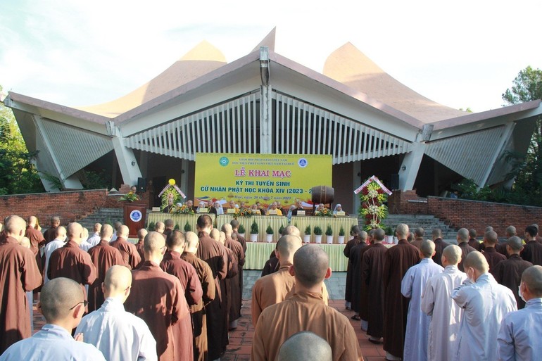 Học viện Phật giáo VN tại Huế tổ chức thi tuyển sinh cử nhân Phật học khóa XIV (2023-2027) vào ngày 20-7