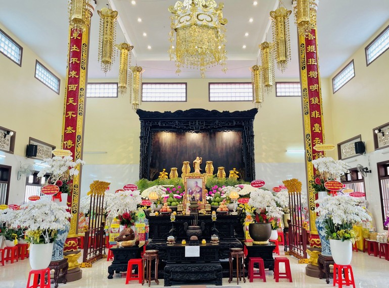 Giác linh đài cố Trưởng lão Hòa thượng Thích Tắc An tại chùa Thiền Tôn 2