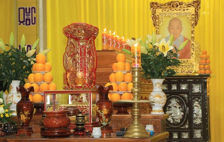 Kim quan Ni trưởng Thích nữ Tâm Hậu được tôn trí tại chùa Long Tế (TT.Mỹ Thọ, H.Cao Lãnh, Đồng Tháp)