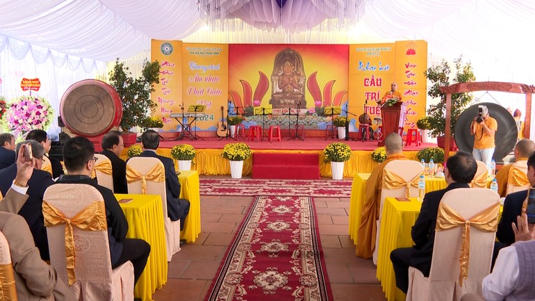 Lễ hội “Khai bút, cầu trí tuệ năm 2024" tại chùa Đại Tuệ (H.Nam Đàn, Nghệ An)