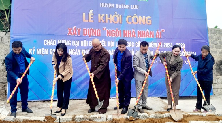 Khởi công xây dựng "Ngôi nhà nhân ái" cho hộ nghèo tại xã Quỳnh Bảng, H.Quỳnh Lưu, Nghệ An