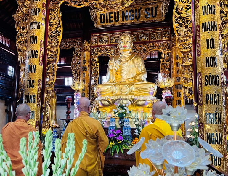 Chư Tăng tỉnh Sóc Trăng cử hành lễ Bố-tát tại thiền viện Trúc Lâm Sóc Trăng