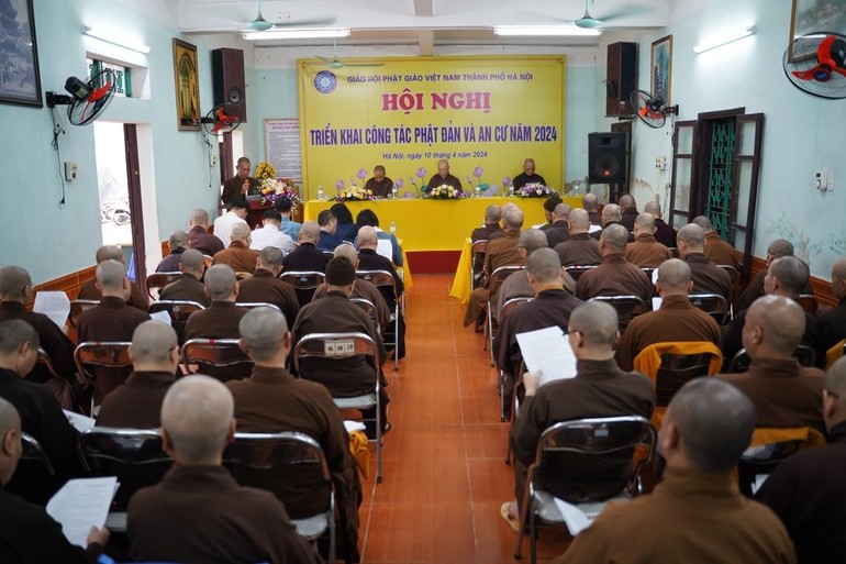 Hội nghị triển khai công tác tổ chức Đại lễ Phật đản và khóa An cư kiết hạ Phật lịch 2568 diễn ra tại Văn phòng Ban Trị sự GHPGVN TP.Hà Nội - chùa Mộ Lao, vào ngày 10-4