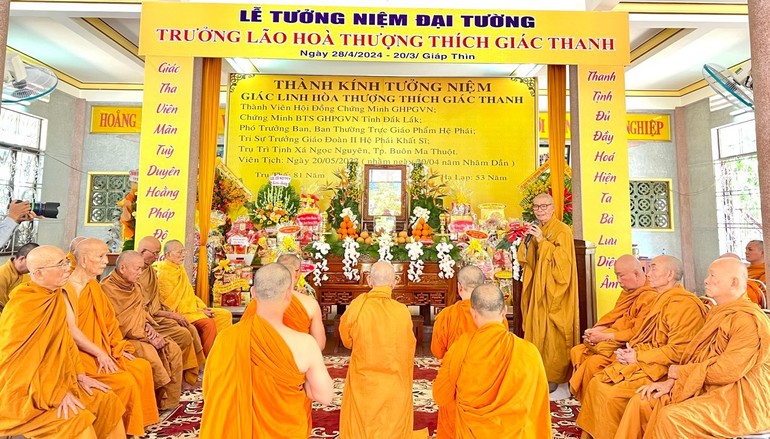 Quang cảnh buổi lễ tưởng niệm cố Trưởng lão Hoà thượng Thích Giác Thanh