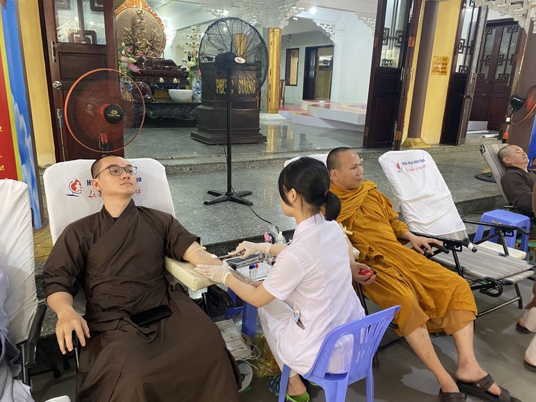 Ngày hội hiến máu tình nguyện năm 2024 do Ban Hướng dẫn Phật tử TP.Đà Nẵng tổ chức thu về được 262 đơn vị máu