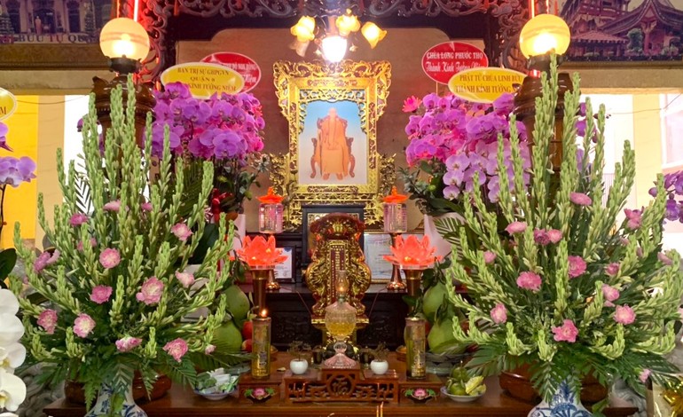 Giác linh đài Hòa thượng Thích Thiện Tài tại chùa Linh Bửu (Q.8, TP.HCM)