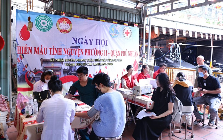 Ngày hội hiến máu tình nguyện P.11, Q.Phú Nhuận được tổ chức tại chùa Phú Thạnh