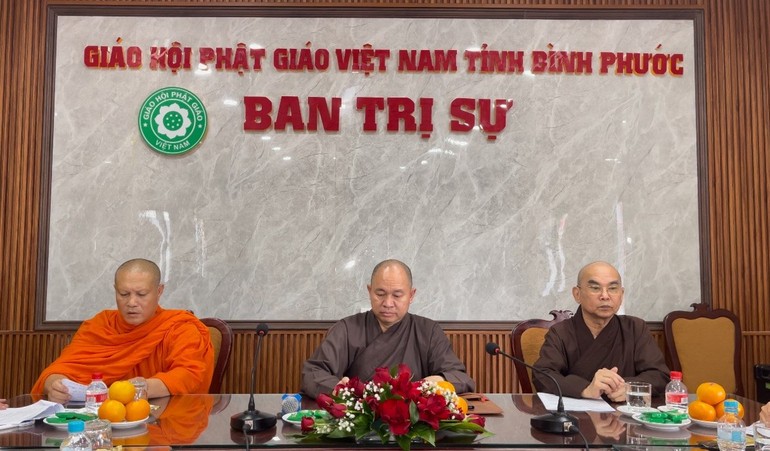 Phiên họp sơ kết Phật sự 6 tháng đầu năm 2024 của Ban Trị sự GHPGVN tỉnh Bình Phước tại chùa Tỉnh Hội