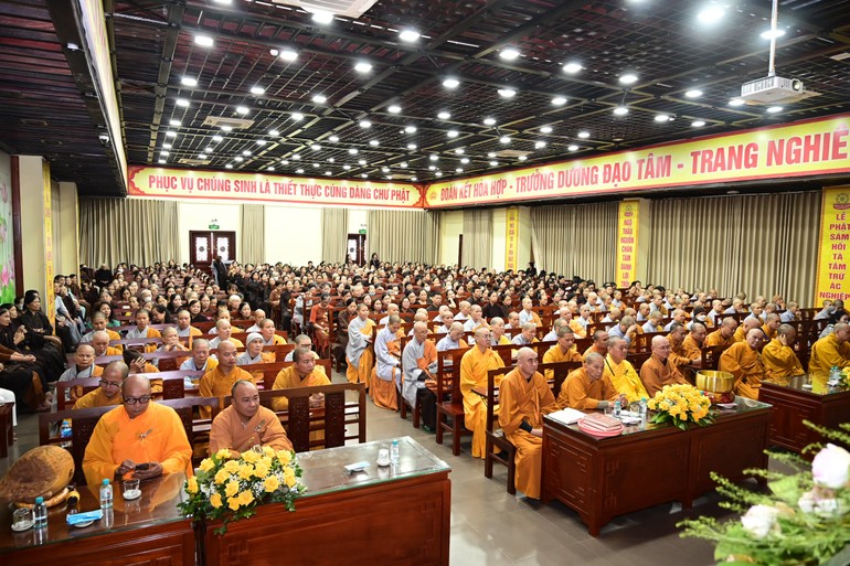 TP.Hải Phòng có tổng số 325 hành giả thực hiện cấm túc an cư tại trường hạ chùa Nam Hải và chùa Linh Sơn